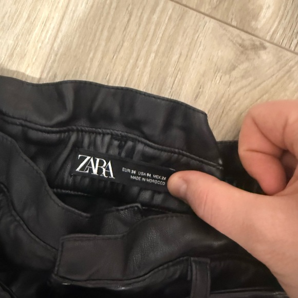 Zara Faux-Leather Pants - Picture 2 of 3